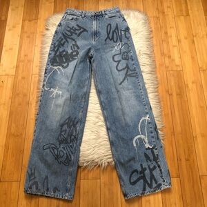 H&M Divided Graffiti High Waist Wide Leg Light Blue Denim Womens Jeans size 4